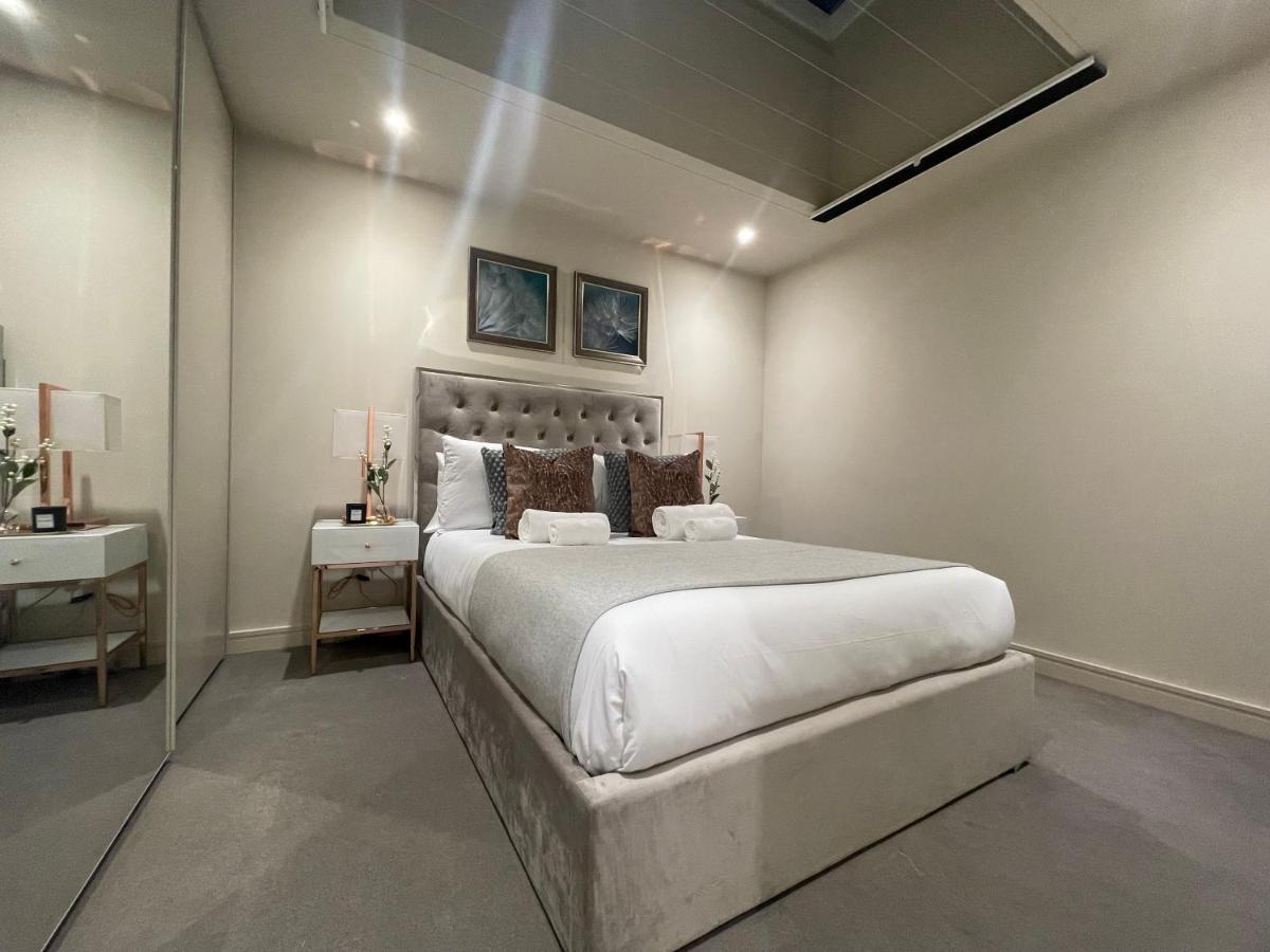 Sophisticated 1Br, 1 Ba Chigwell Designer Flat Chcl F2 Apartment Exterior photo
