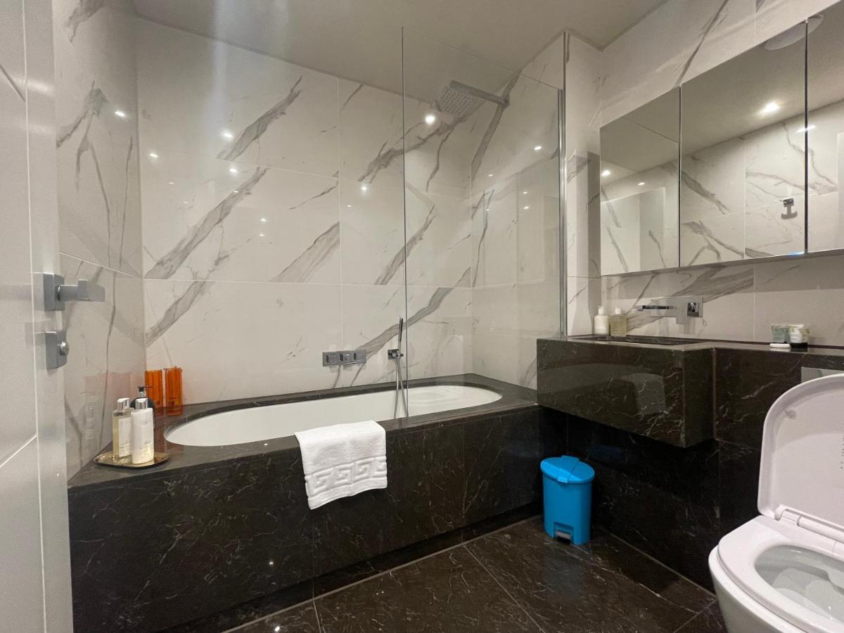 Sophisticated 1Br, 1 Ba Chigwell Designer Flat Chcl F2 Apartment Exterior photo